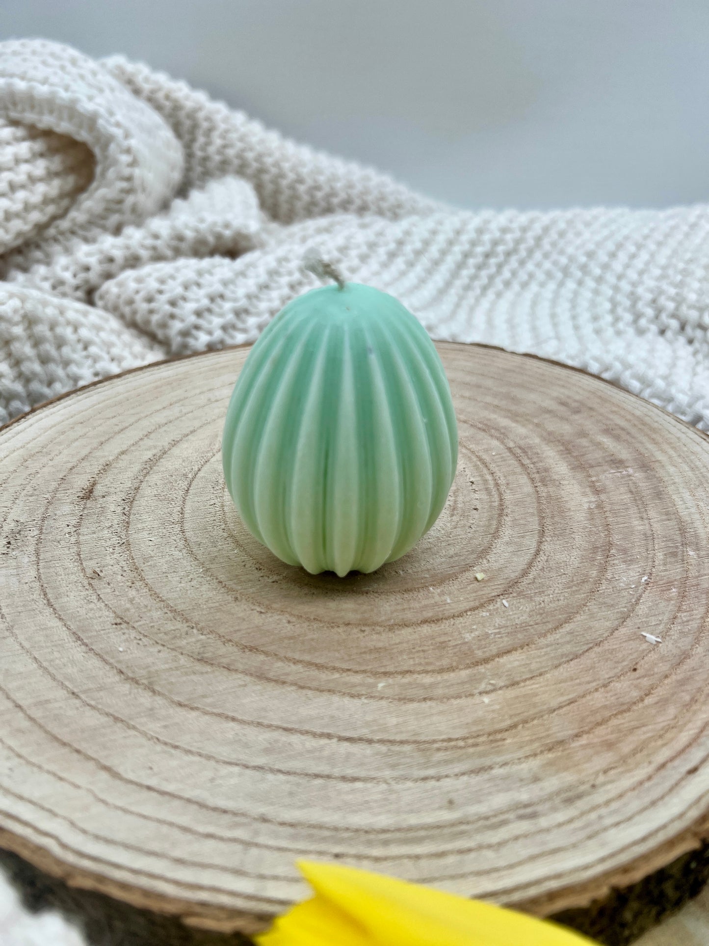 Osterei gestreift Variante 2